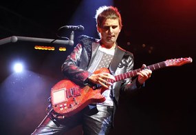Foto Matthew Bellamy of Muse at 105's Not So Silent Night 2009, Tim Mosenfelder