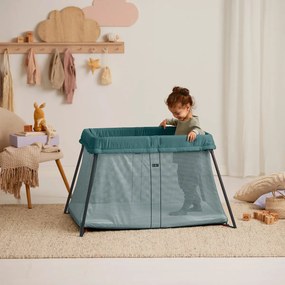 Reisbed light met hoeslaken