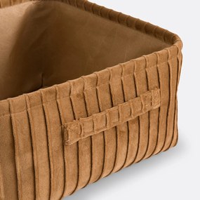 Mand in plissé fluweel, Velvetas