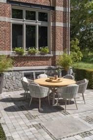 Taste by 4 Seasons Eva tuinset latte met teak Prado tafel Ø 160 cm en Lazy Susan Tuinset   beige weerbestendig
