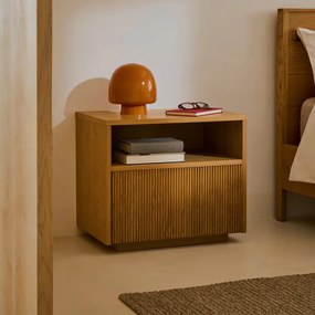 Kave Home Helvine Nachtkastje Eiken Met Ribbels - 60x40x52cm.