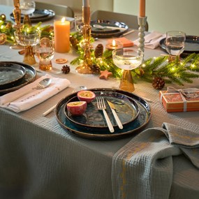 Geborduurd tafelkleed van tetra, Kumla