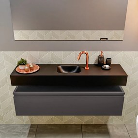 Mondiaz Andor toiletmeubel 120cm donkergrijs met zwarte wastafel midden met kraangat