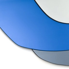 Tweekleurige gefragmenteerde spiegel, Strato