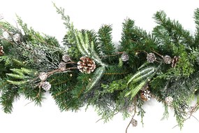 Verlichte guirlande"Rago Garland Nature Green"- groen - 183 cm - 50 warm witte ledlampjes - met sneeuw&amp;dennenappels - Werkt op batterijen