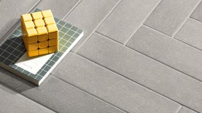 Valence Orizz vloertegel perla mat 6.5x29cm grijs