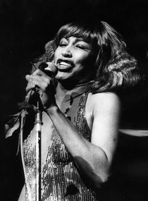 Foto Tina Turner performing at The Harsmith Odeon for her first solo concert, London, 1978