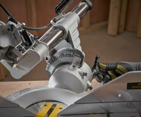 Stanley SM1800-QS Radiaal afkortzaag 180 Watt