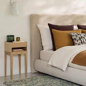 Nachtkastje, massief eiken en fineer, NIZOU, ontwerp Emmanuel Gallina