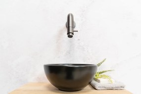 Saniclear Baru fonteinset met eiken plank, zwarte waskom en verouderd ijzer kraan voor in het toilet