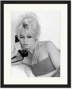Ingelijste foto Brigitte on The Phone, handgemaakt