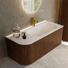Mondiaz Kurve 105cm badmeubel ronding links walnut met 1 lade en deur en wastafel big small kraangat rechts