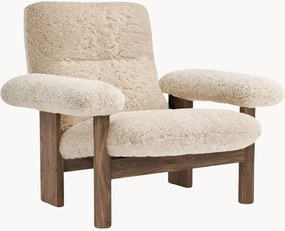 Loungefauteuil Brasilia van walnoothout met schapenvachtbekleding