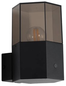 Buiten wandlamp zwart met smoke glas zeshoek en schemersensor - Denmark