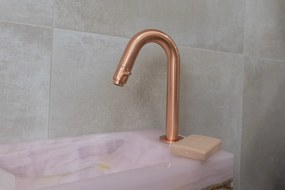 Saniclear Pink Onyx fonteinset met gebogen kraan in geborsteld koper