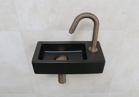 Mueller Mini Rhea fonteinset mat zwart met verouderd messing gebogen fonteinkraan rechts