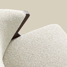 Beige Fauteuil Met Walnoot Hout
