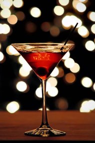Foto Holiday martini on bar counter with, Cappi Thompson