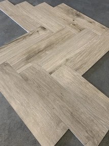 Keramisch Parket Visgraat 15x60 Franse Eiken Beige DC4