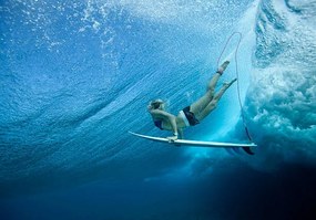 Foto Female Pro surfer at Cloud Break Fiji, Justin Lewis